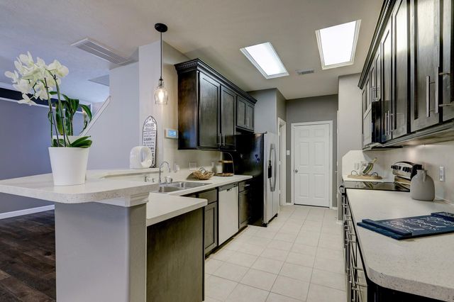 182 W Stedhill Loop, The Woodlands, TX 77384