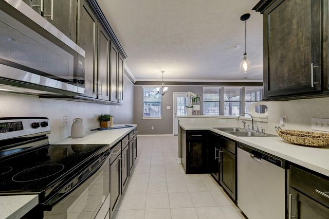 182 W Stedhill Loop, The Woodlands, TX 77384