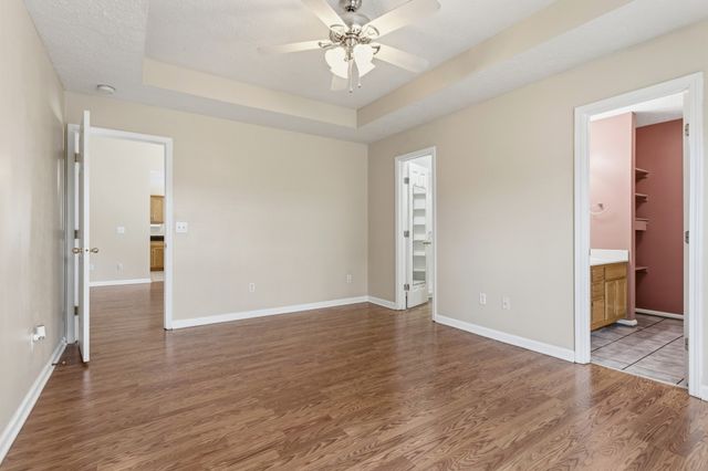 1909 Fieldstone Dr, Columbia, TN 38401