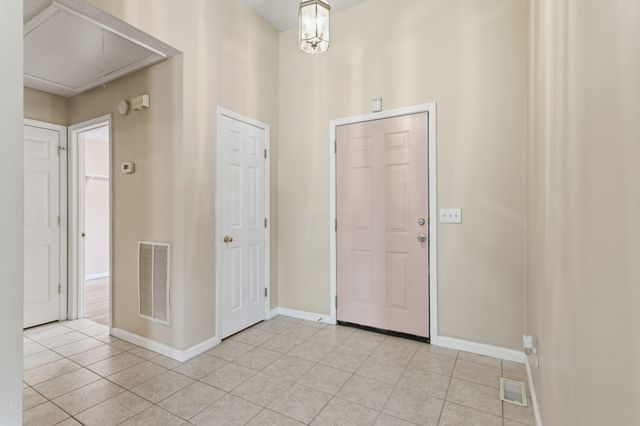 1909 Fieldstone Dr, Columbia, TN 38401