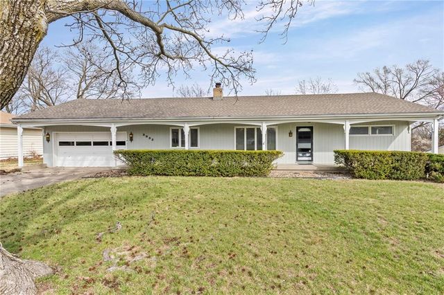 3933 NE Indianola Drive, Kansas City, MO 64116