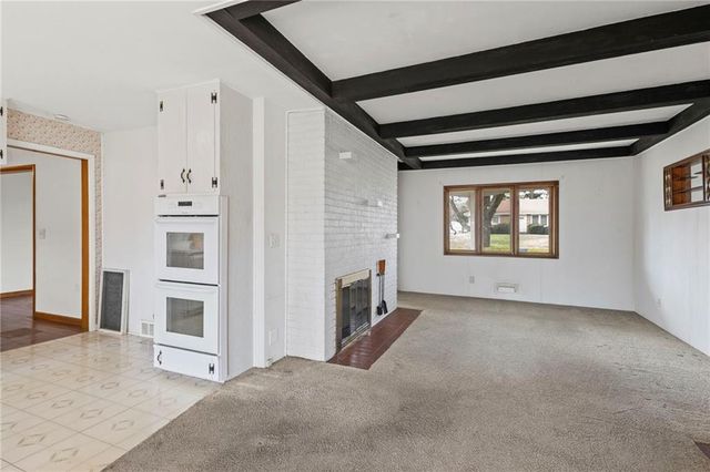 3933 NE Indianola Drive, Kansas City, MO 64116