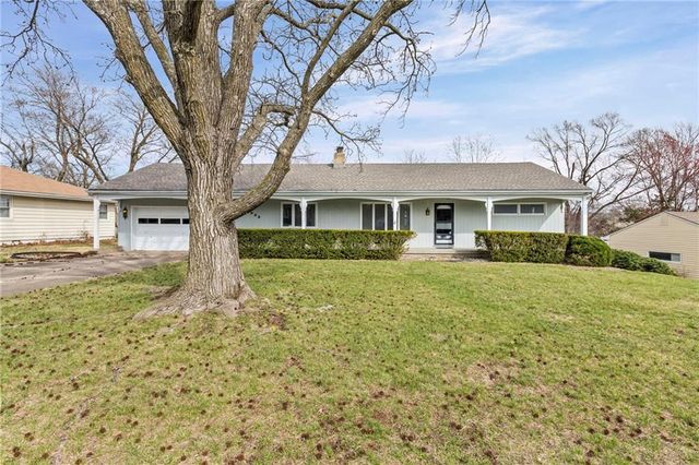 3933 NE Indianola Drive, Kansas City, MO 64116