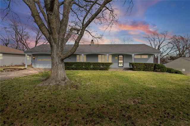 3933 NE Indianola Drive, Kansas City, MO 64116