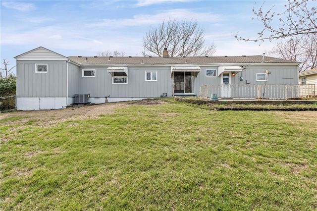 3933 NE Indianola Drive, Kansas City, MO 64116