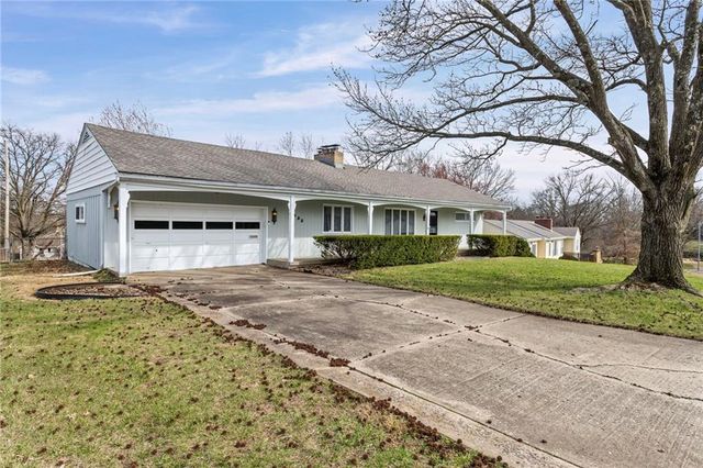 3933 NE Indianola Drive, Kansas City, MO 64116