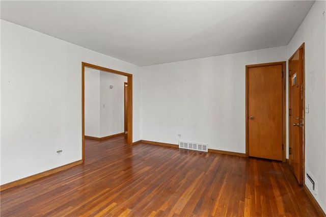 3933 NE Indianola Drive, Kansas City, MO 64116