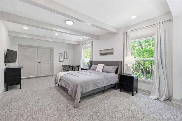 4333 Harrison Street, Kansas City, MO 64110