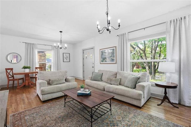 4333 Harrison Street, Kansas City, MO 64110