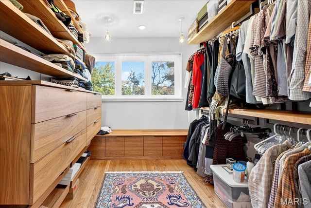 12 E Brentmoor Park, Clayton, MO 63105