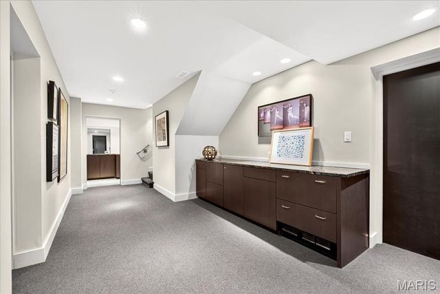 12 E Brentmoor Park, Clayton, MO 63105