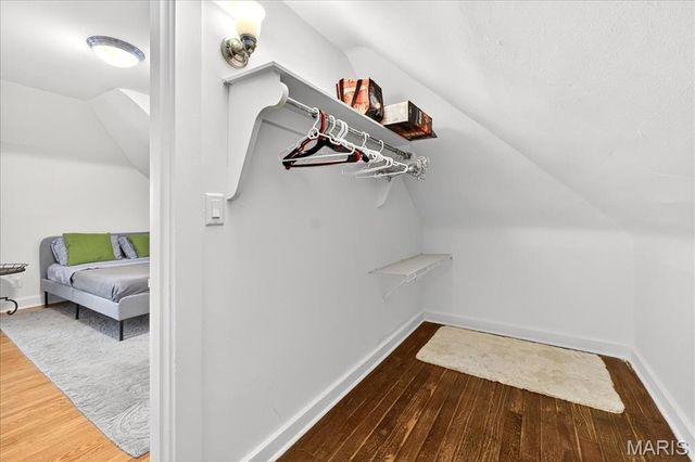 12 E Brentmoor Park, Clayton, MO 63105