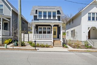 230 E South Street, Fayetteville, AR 72701