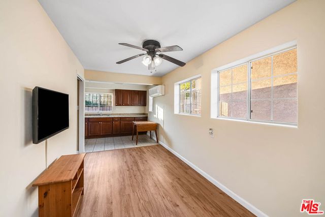 537 Stanford Road, Burbank, CA 91504