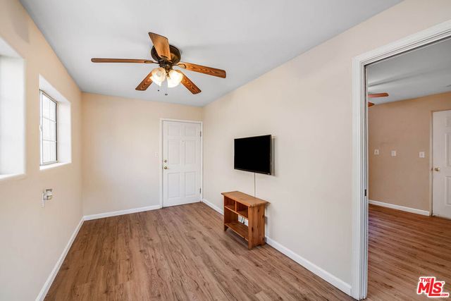 537 Stanford Road, Burbank, CA 91504