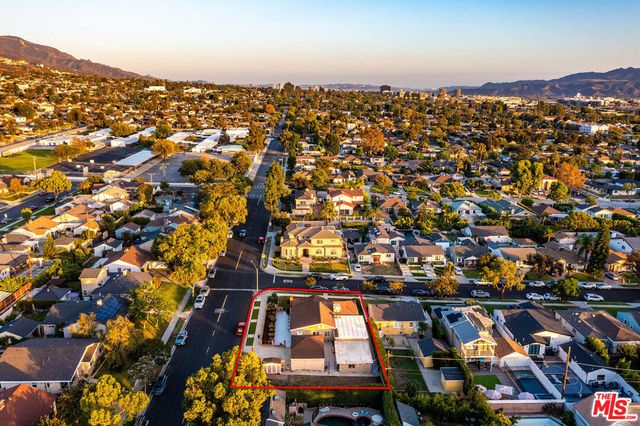 537 Stanford Road, Burbank, CA 91504
