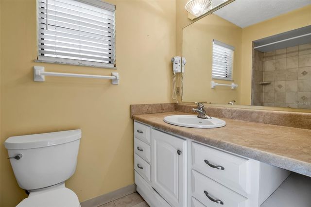 1728 LAKESIDE DRIVE 1720-B, Venice, FL 34293