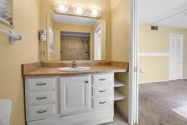 1728 LAKESIDE DRIVE 1720-B, Venice, FL 34293