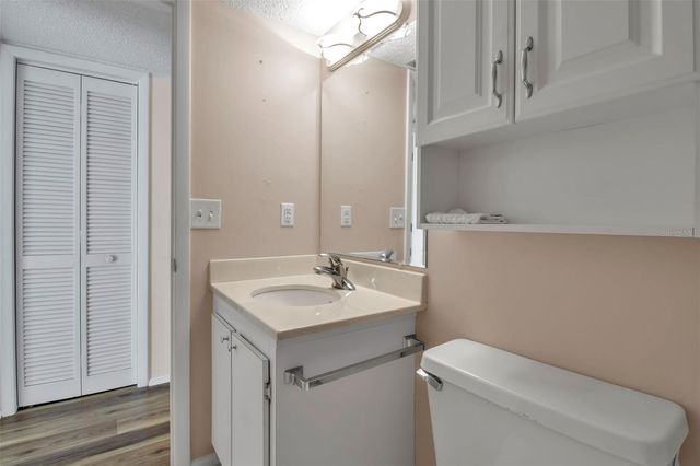 1728 LAKESIDE DRIVE 1720-B, Venice, FL 34293