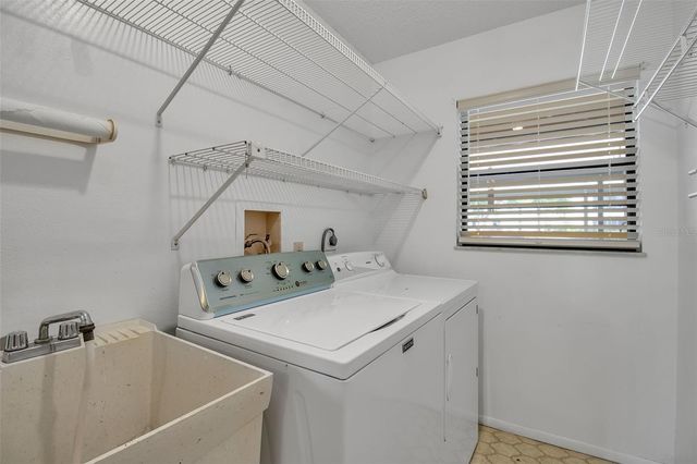 1728 LAKESIDE DRIVE 1720-B, Venice, FL 34293