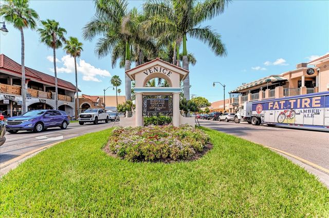 1728 LAKESIDE DRIVE 1720-B, Venice, FL 34293