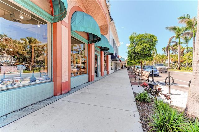 1728 LAKESIDE DRIVE 1720-B, Venice, FL 34293