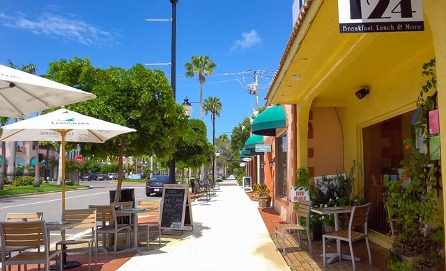 1728 LAKESIDE DRIVE 1720-B, Venice, FL 34293