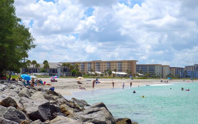 1728 LAKESIDE DRIVE 1720-B, Venice, FL 34293