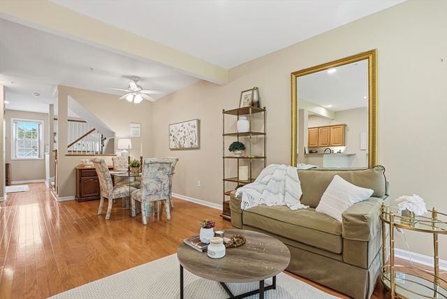 9 Robert Cir 9, Grafton, MA 01536