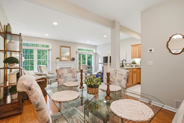 9 Robert Cir 9, Grafton, MA 01536