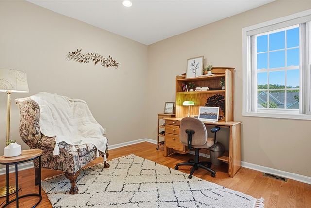 9 Robert Cir 9, Grafton, MA 01536