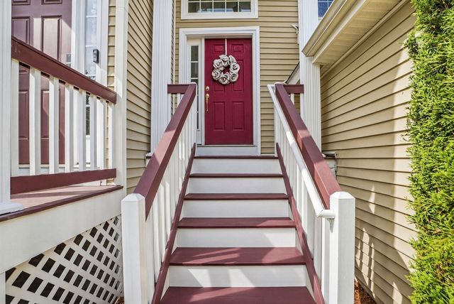 9 Robert Cir 9, Grafton, MA 01536