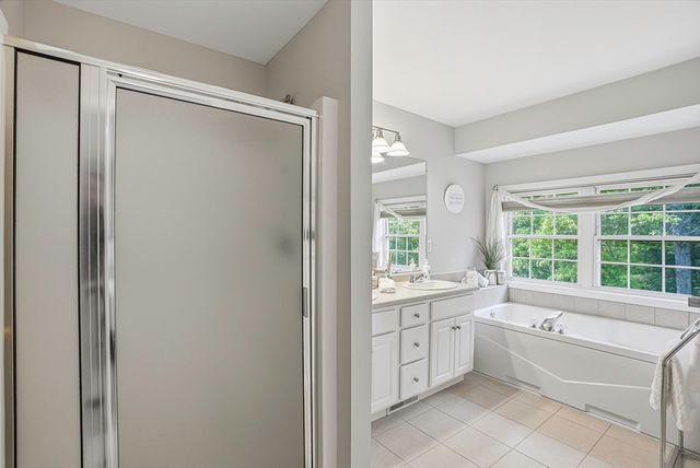 9 Robert Cir 9, Grafton, MA 01536