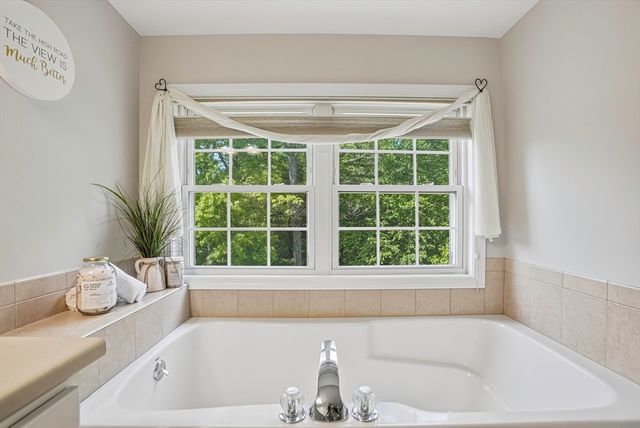 9 Robert Cir 9, Grafton, MA 01536