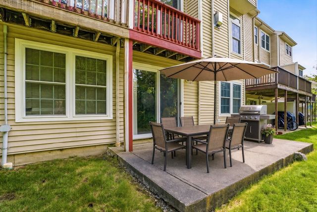 9 Robert Cir 9, Grafton, MA 01536