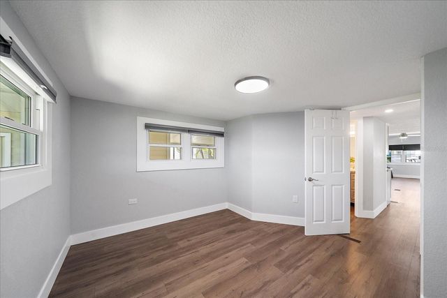 30 FLORES DRIVE, Palmetto, FL 34221