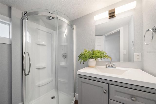 30 FLORES DRIVE, Palmetto, FL 34221