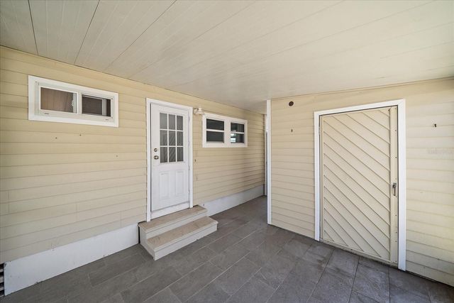 30 FLORES DRIVE, Palmetto, FL 34221