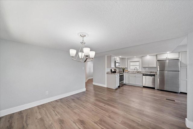 30 FLORES DRIVE, Palmetto, FL 34221