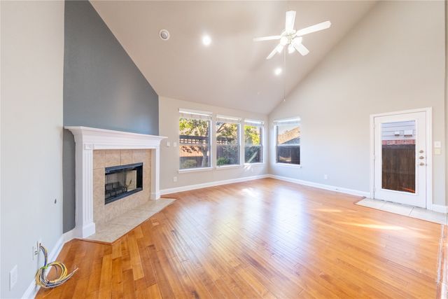 1067 Valley Vista Drive, Irving, TX 75063