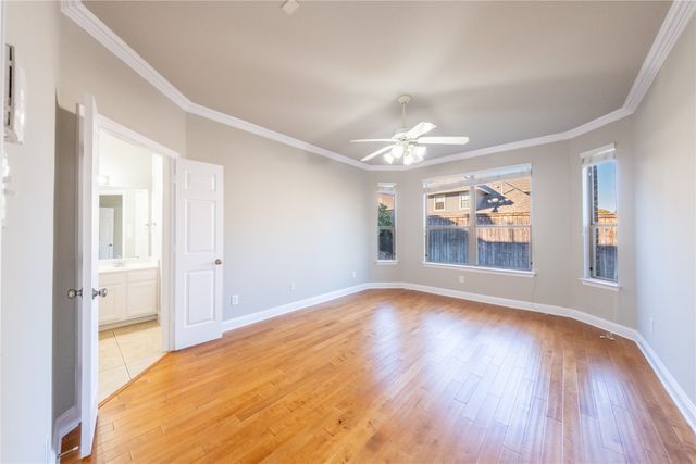 1067 Valley Vista Drive, Irving, TX 75063