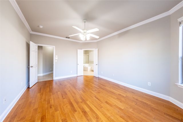 1067 Valley Vista Drive, Irving, TX 75063