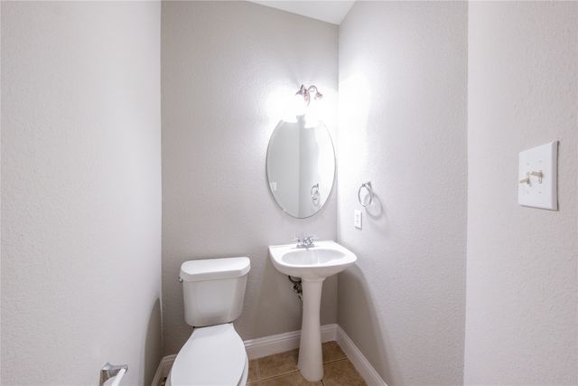 1067 Valley Vista Drive, Irving, TX 75063