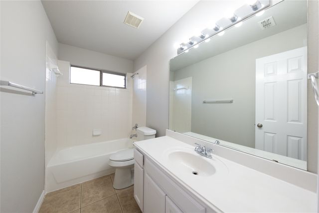 1067 Valley Vista Drive, Irving, TX 75063