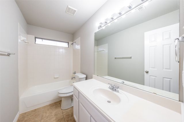 1067 Valley Vista Drive, Irving, TX 75063