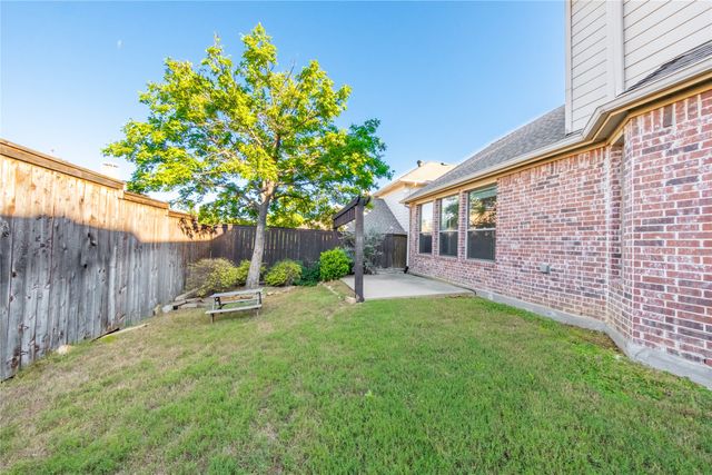 1067 Valley Vista Drive, Irving, TX 75063