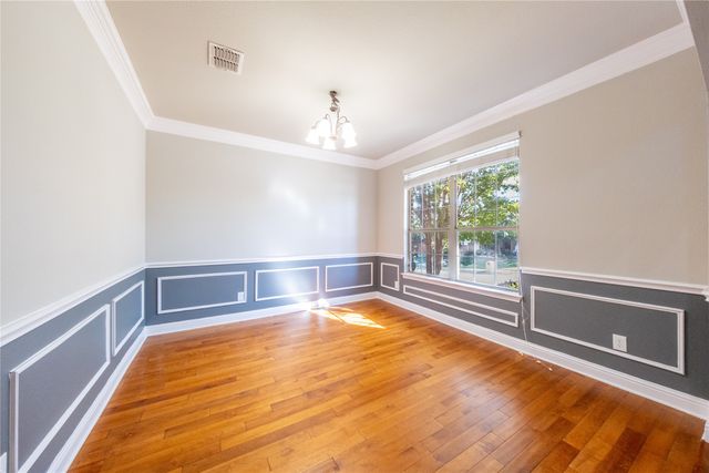 1067 Valley Vista Drive, Irving, TX 75063