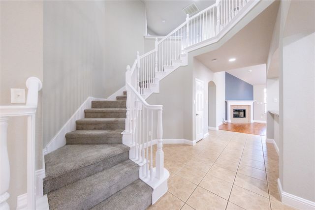 1067 Valley Vista Drive, Irving, TX 75063