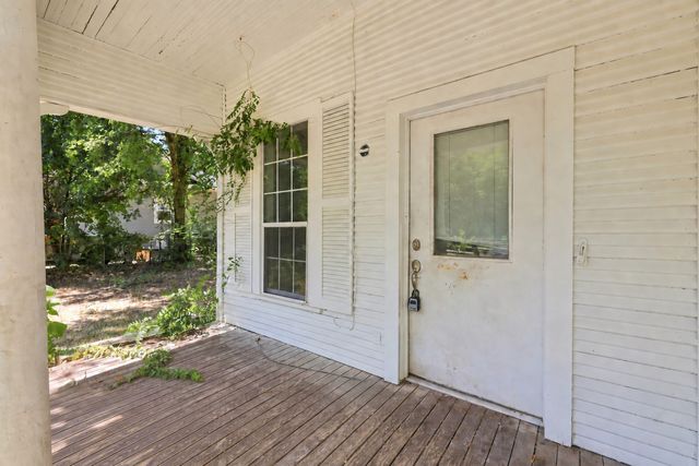 409 S Boyd Street, Lindale, TX 75771
