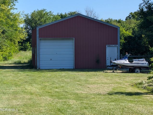 8870 Maumee Western Road, Monclova, OH 43542